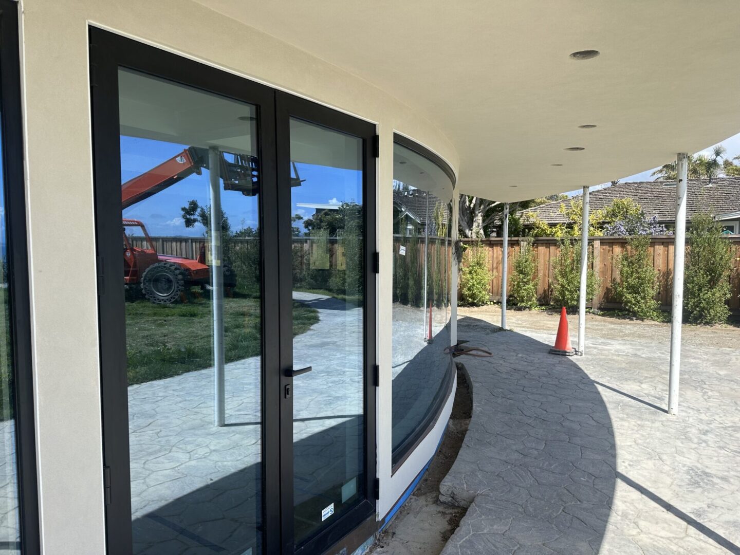 curved glass window installation